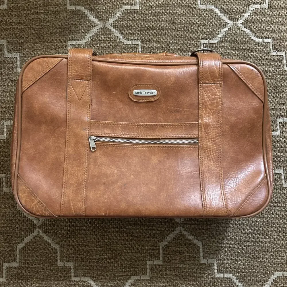 Vintage World Traveler 2-Piece Leather Nesting Luggage Set Good Pre Owned Set!